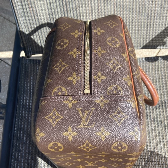 Vintage Louis Vuitton Deauville - Picture 8 of 16
